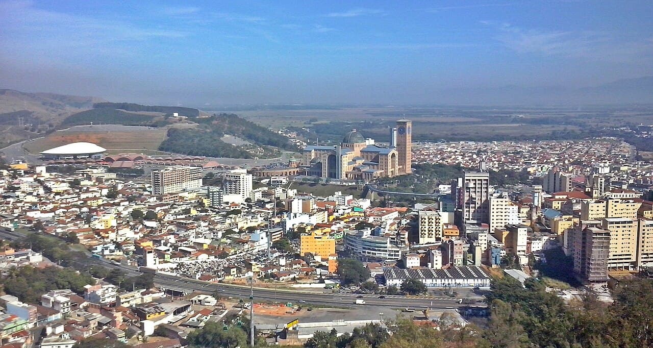 Romaria — Aparecida, Canção Nova e Santuários
